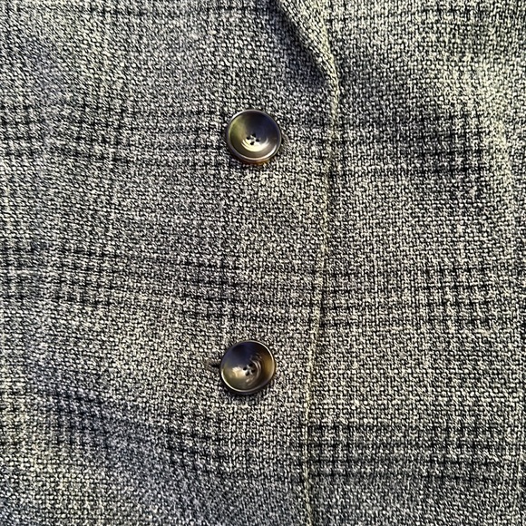 Jones New York Blazer- Like new - Picture 3 of 4